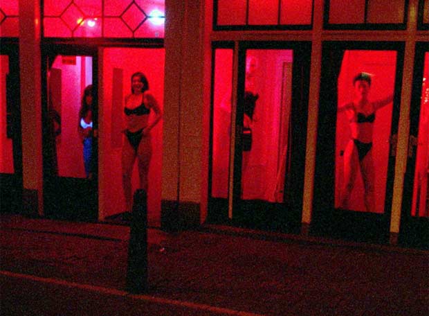 Prostitutas en el Distrito Rojo